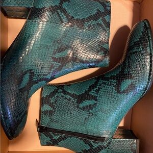 Stuart Weitzman Green Snakeskin Ankle Boots